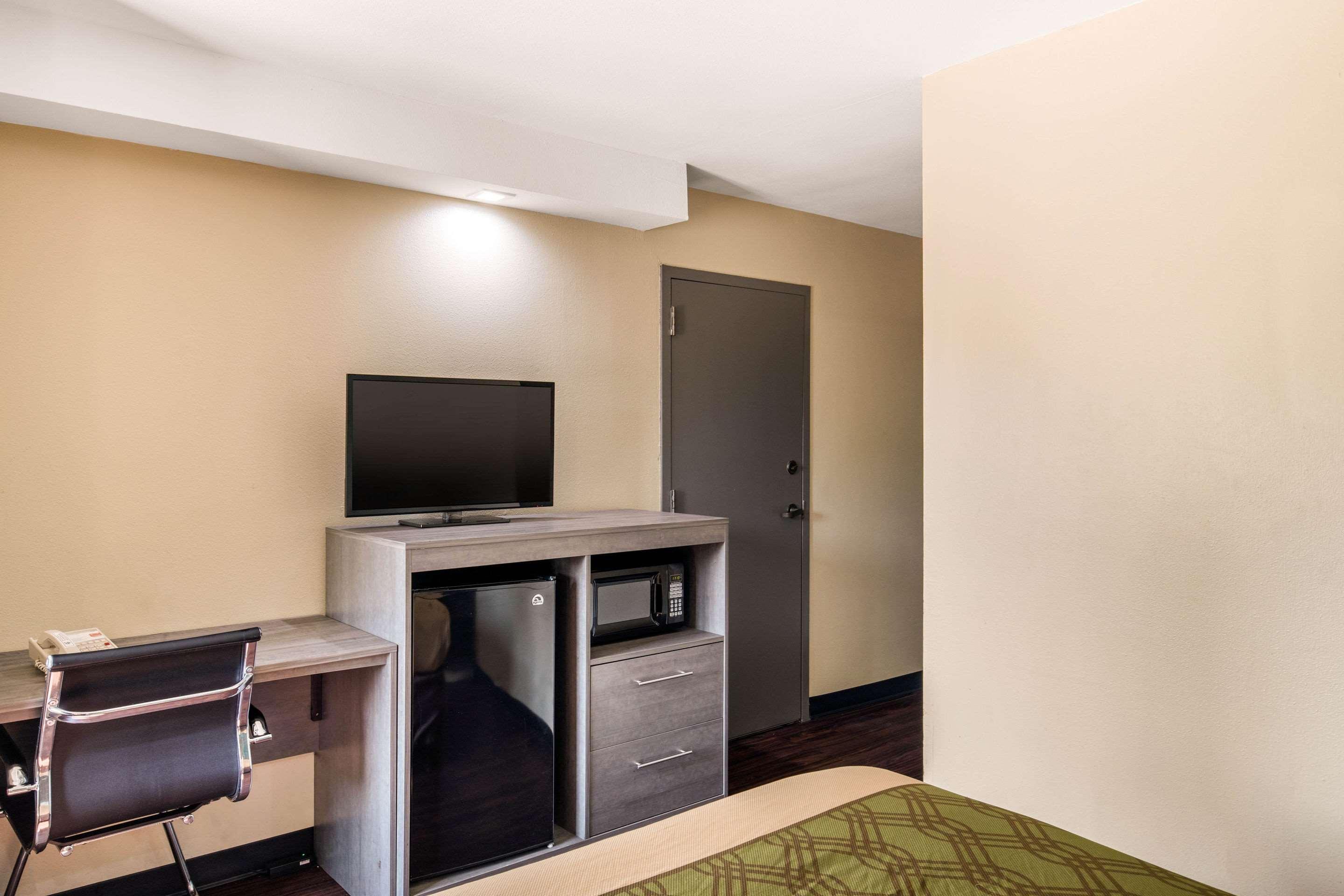 Quality Inn & Suites Richardson-Dallas エクステリア 写真