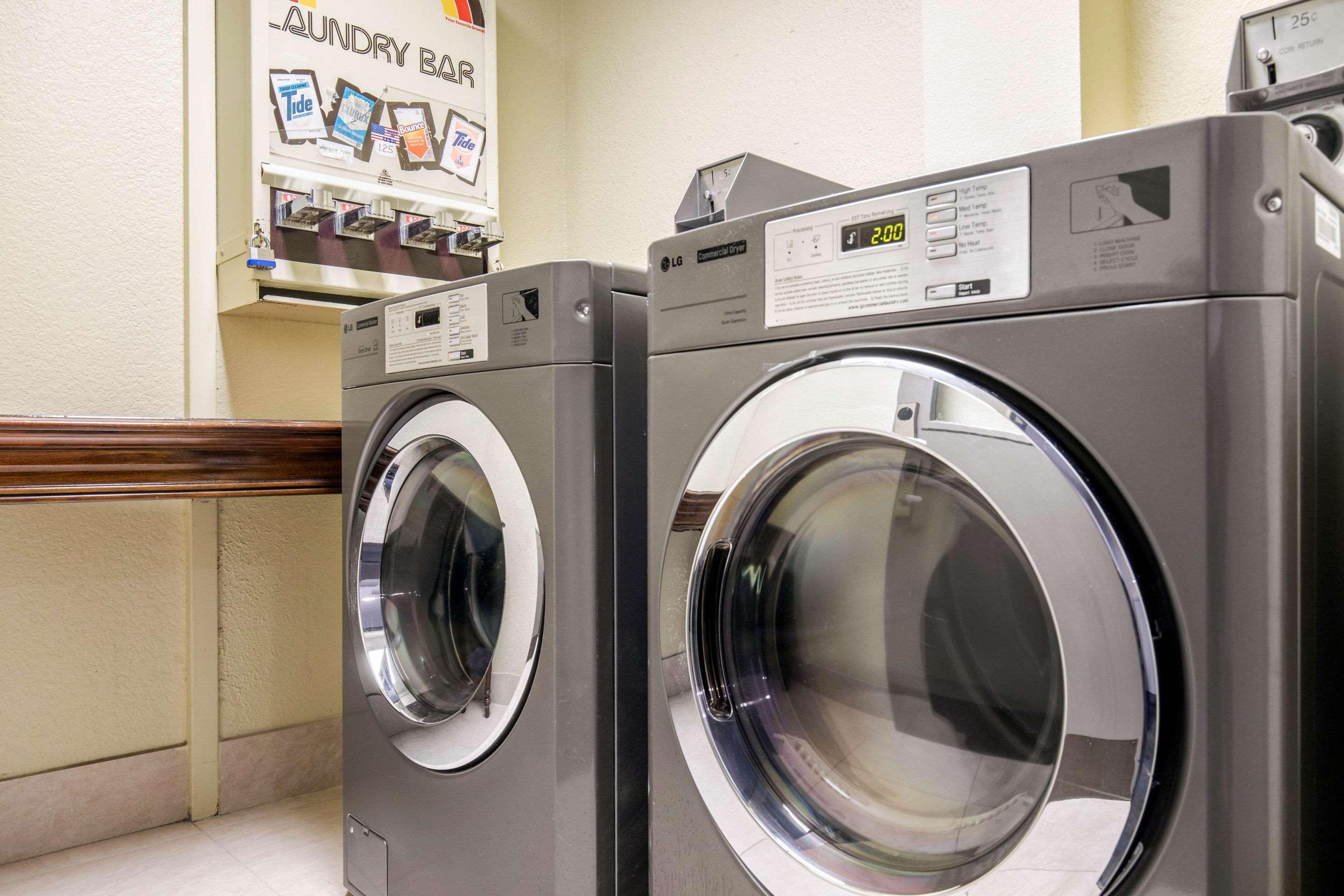 Quality Inn & Suites Richardson-Dallas エクステリア 写真