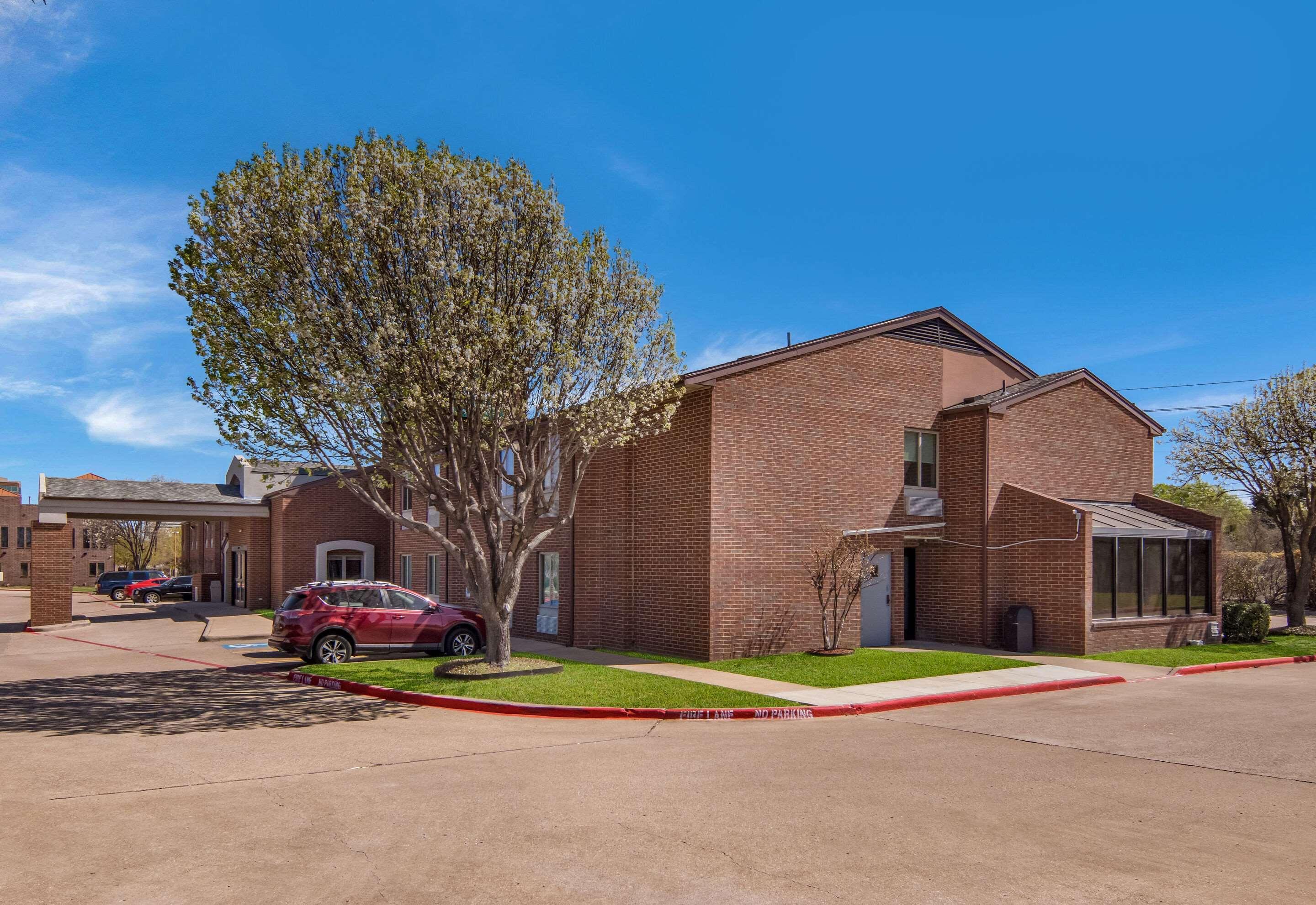 Quality Inn & Suites Richardson-Dallas エクステリア 写真