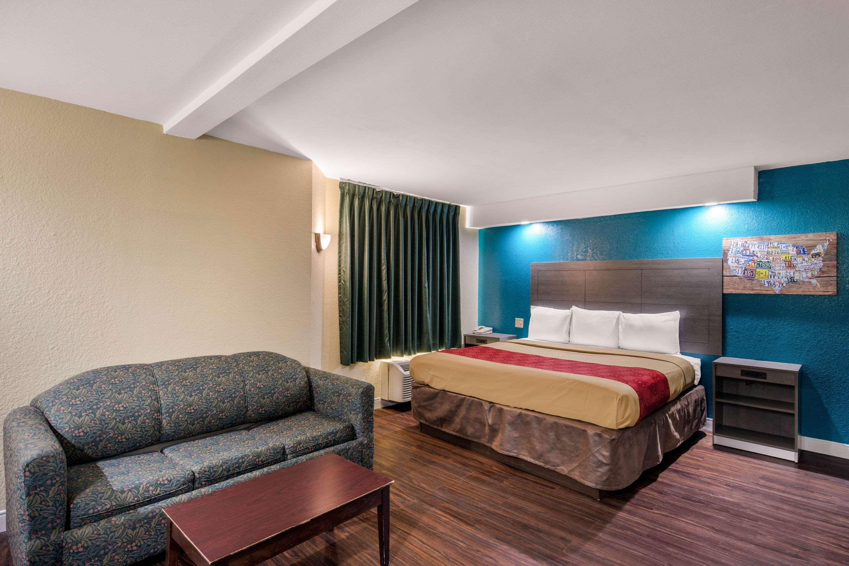 Quality Inn & Suites Richardson-Dallas エクステリア 写真